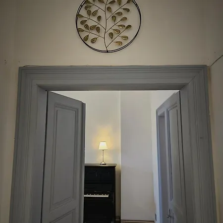 An House - Smart Choice For 6 Appartement Praag