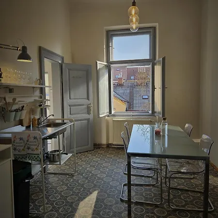 An House - Smart Choice For 6 * Praag